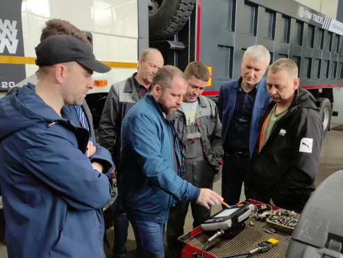 Обучение сотрудников нового дилерского центра «Астон-Сервис»