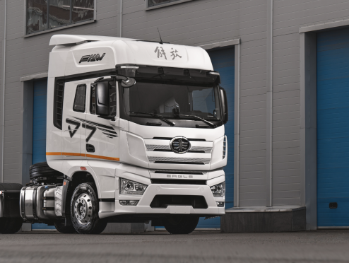 Встречайте новый тягач FAW J7